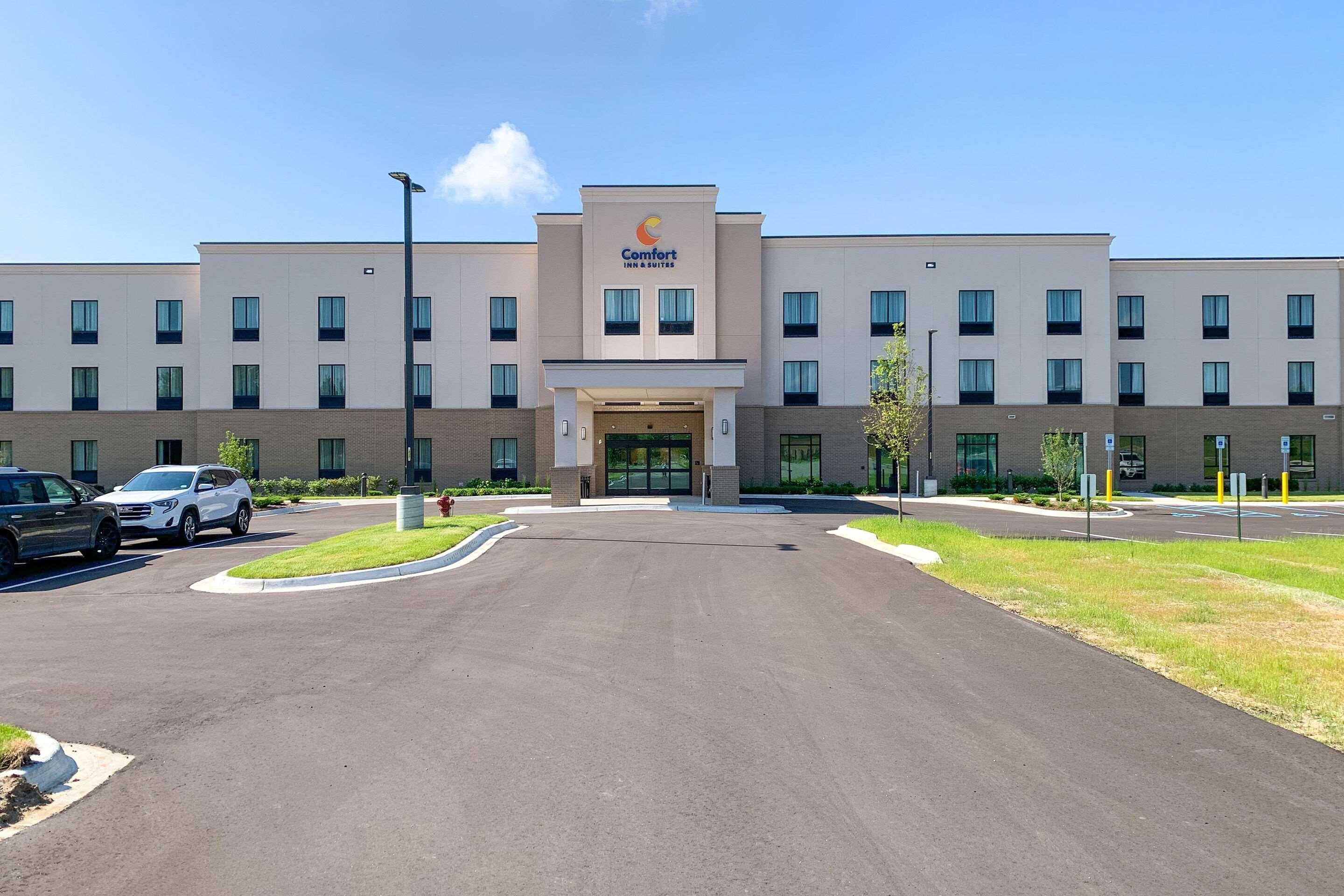 Comfort Inn & Suites Clarkston Exterior photo