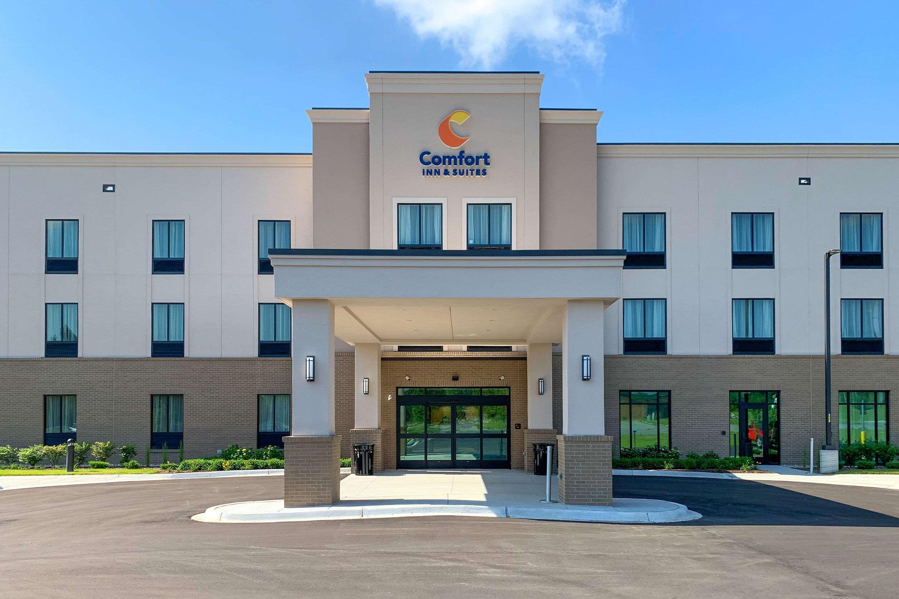 Comfort Inn & Suites Clarkston Exterior photo